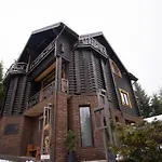 House Myhove